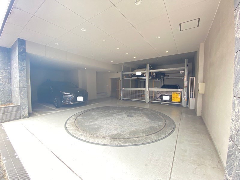 ルジェンテ目黒 共用部写真（駐車場）
