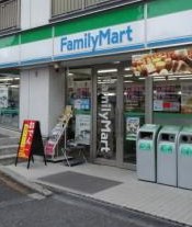 グリーンパーク市ヶ谷柳町 コンビニ