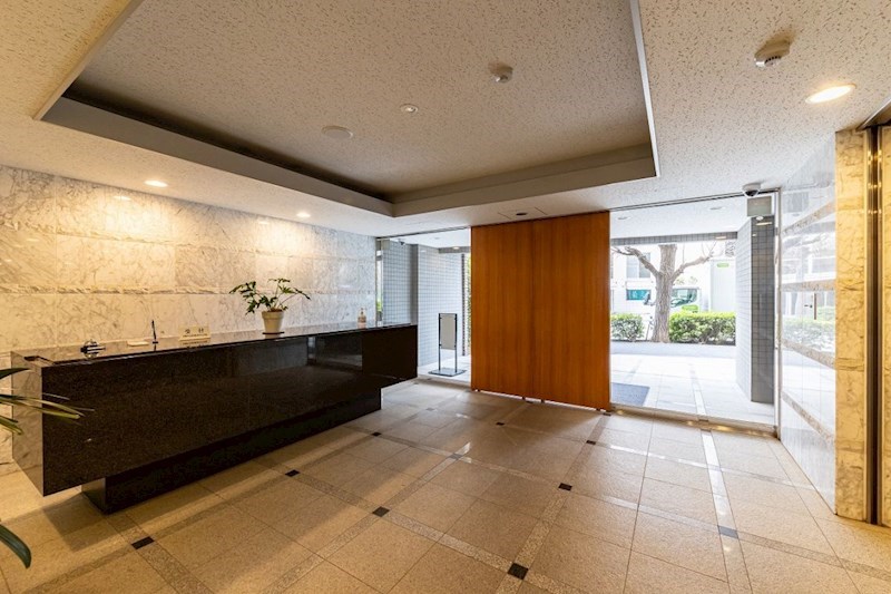 イトーピア広尾ヒルズクローチェ 共用部写真（エントランス）