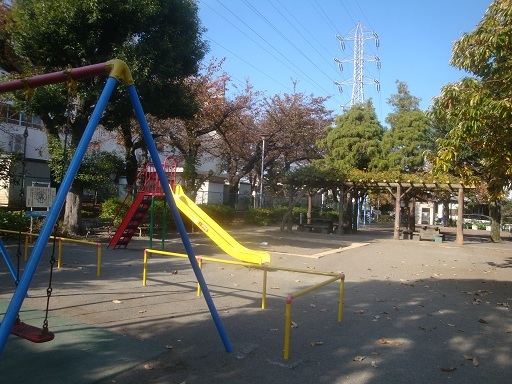 成城泉マンション 公園