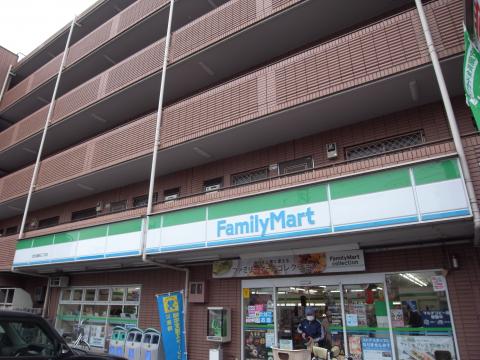 グリュック８二子玉川イーストウイング コンビニ