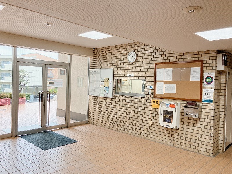 三井馬事公苑南ハイツ 共用部写真（エントランス）