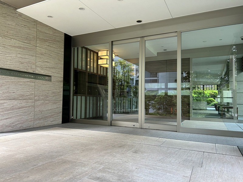 パークタワー西新宿エムズポート 共用部写真（エントランス）