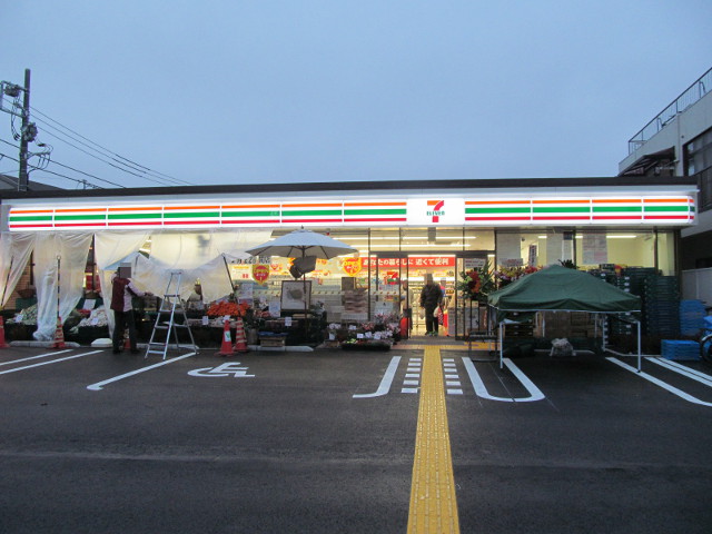 ベルハイム弦巻 コンビニ