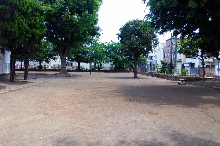 ルイシャトレ鶴見ウエストコート 公園