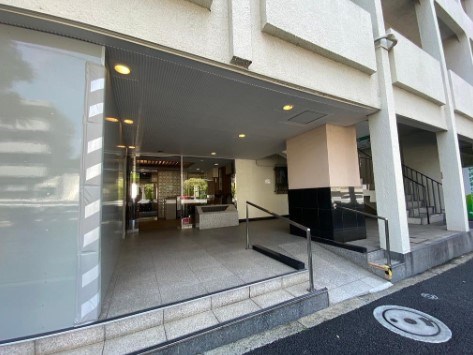 コンド田園調布 共用部写真（エントランス）