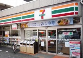 ライフェリア池袋 コンビニ
