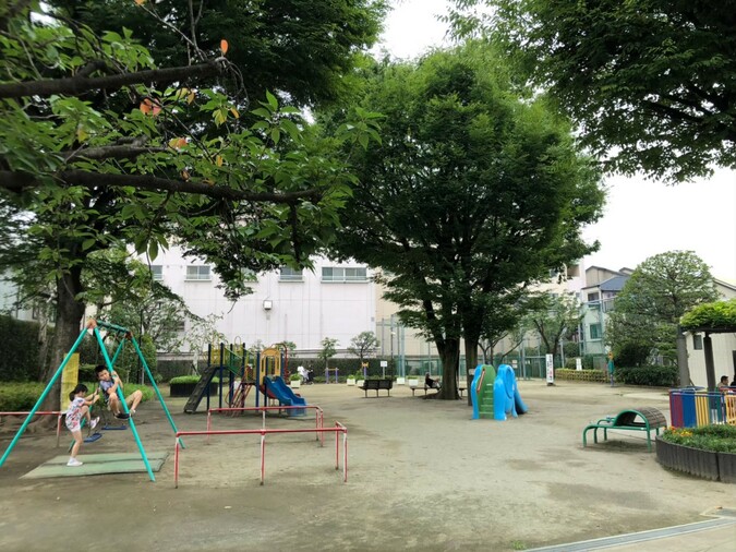ハイツゼームス坂 公園
