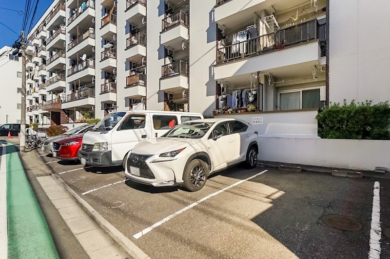 代々木フラワーマンション 共用部写真（駐車場）