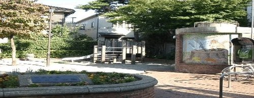 ライオンズマンション高円寺南 公園