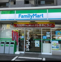 クリオ新横浜弐番館 コンビニ