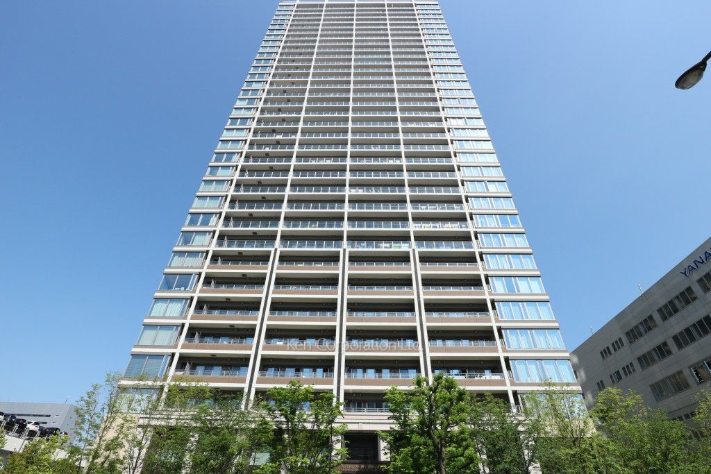 ＧＬＯＢＡＬ　　ＦＲＯＮＴ　　ＴＯＷＥＲ コンビニ