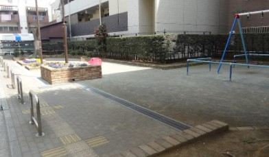 グランドメゾン鶴見 公園
