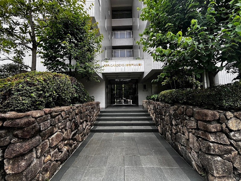 アパガーデンズ新宿戸山公園 共用部写真（エントランス）