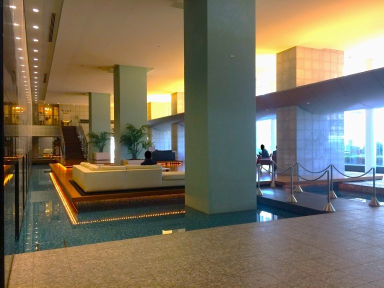 ＴＨＥ　ＴＯＫＹＯ　ＴＯＷＥＲＳ 共用部写真（エントランス）