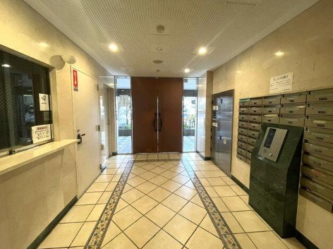 パレソレイユ西新宿 共用部写真（エントランス）