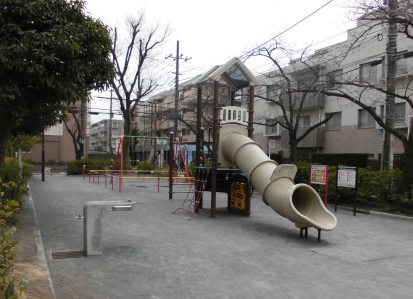 大倉山ハイム参号棟 公園