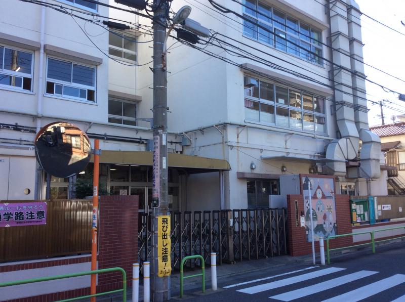 メセーヌ 小学校