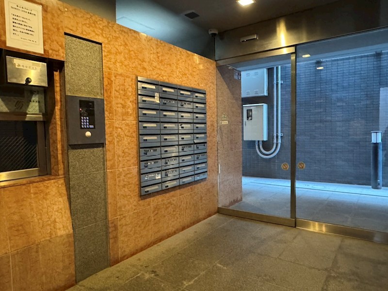エクセルシオール新宿西戸山 共用部写真（エントランス）