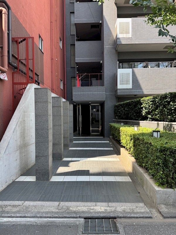 エクセルシオール新宿西戸山 共用部写真（エントランス）