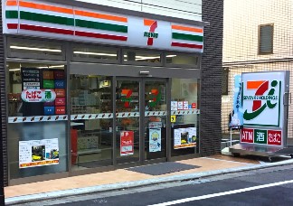 オリエント三軒茶屋ハウス コンビニ