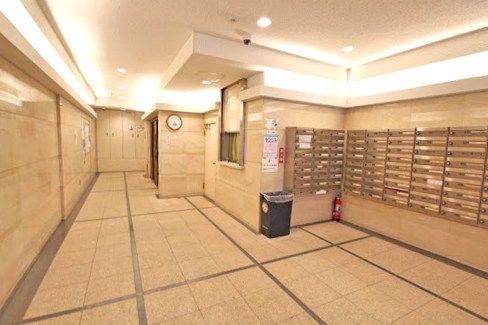 ライオンズマンション中目黒 共用部写真（エントランス）