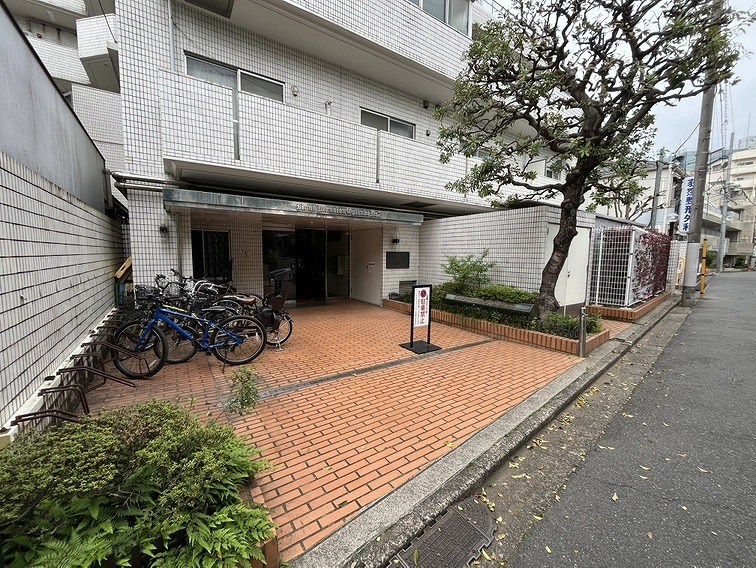 ライオンズマンション荻窪第２ 共用部写真（エントランス）