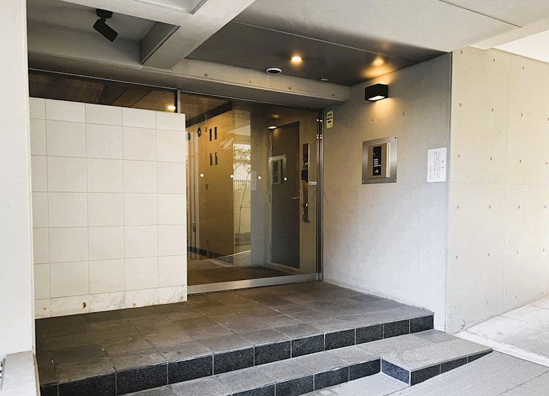 渋谷常磐松ハウス 共用部写真（エントランス）