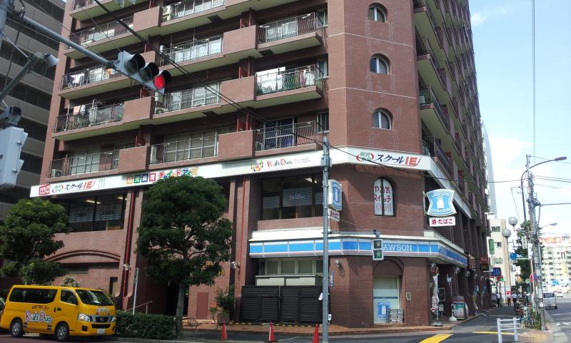 グランドパレス田町 コンビニ