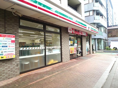 中野ブロードウェイ コンビニ