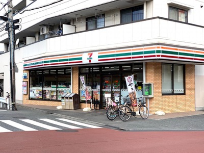 ローズハイツ武蔵小杉 コンビニ