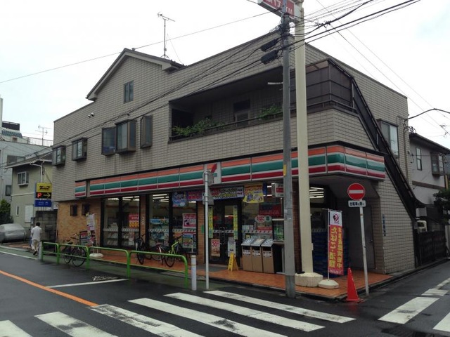 パーク・ノヴァ池袋・要町 コンビニ