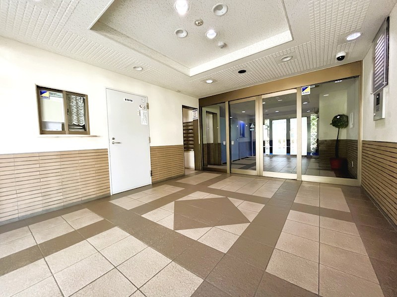 ライオンズマンション日暮里南公園 共用部写真（エントランス）