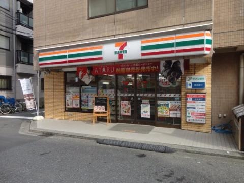 マークミュー横濱シティフロント コンビニ
