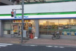 ルジェンテ・リベル上野稲荷町 コンビニ