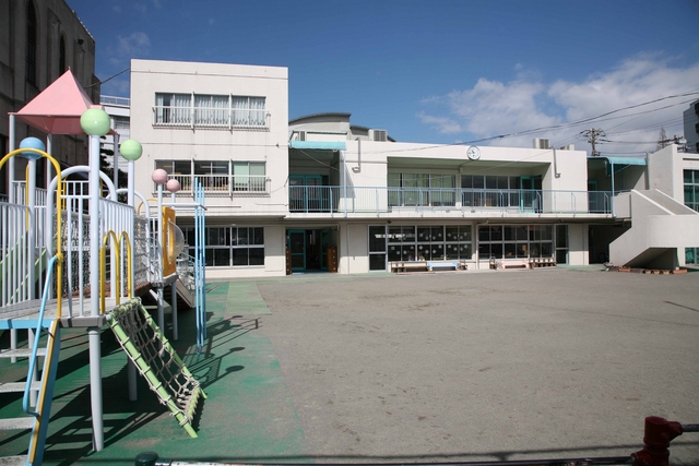コルティーレ山手町グランドエステート 幼稚園