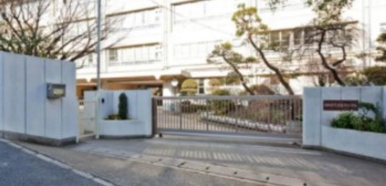 パレール 小学校
