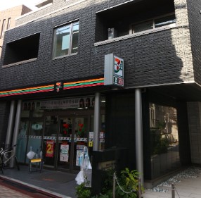 日神デュオステージ笹塚西館 コンビニ