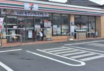 レジデンシャルフラッツ喜多見 コンビニ