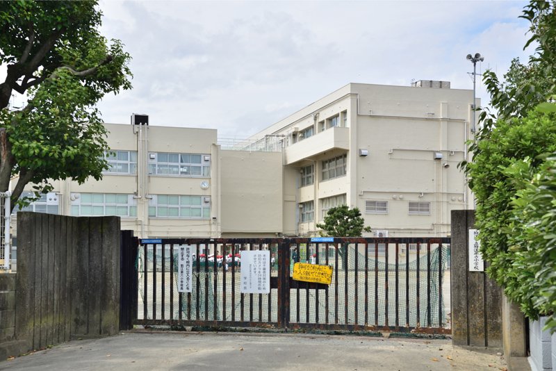 レジデンシャルフラッツ喜多見 小学校