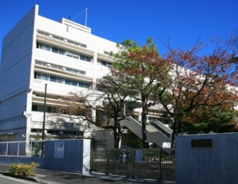 ライオンズマンション喜多見 中学校