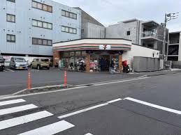 ヨコハマオールパークス　第四街区Ｌ棟（ザ・フォレスト） コンビニ