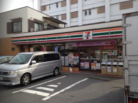 ライオンズマンション豪徳寺第２ コンビニ