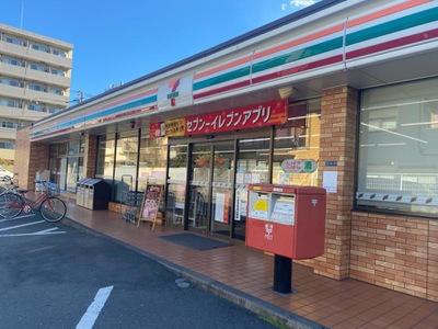 ライオンズヴィアーレ横濱ベイ壱番館 コンビニ
