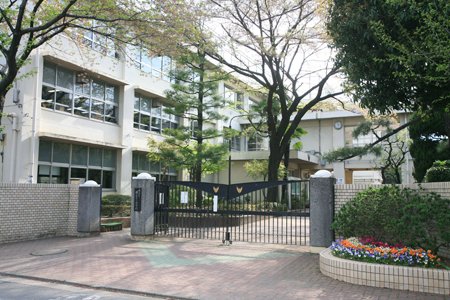 氷川台パーク・ホームズ 中学校