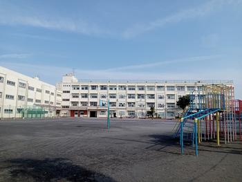 リブゼ横浜ビューステージ 小学校