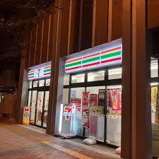 ベルドゥムール文京小石川 コンビニ