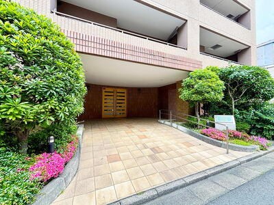セザール仲池上 共用部写真（エントランス）