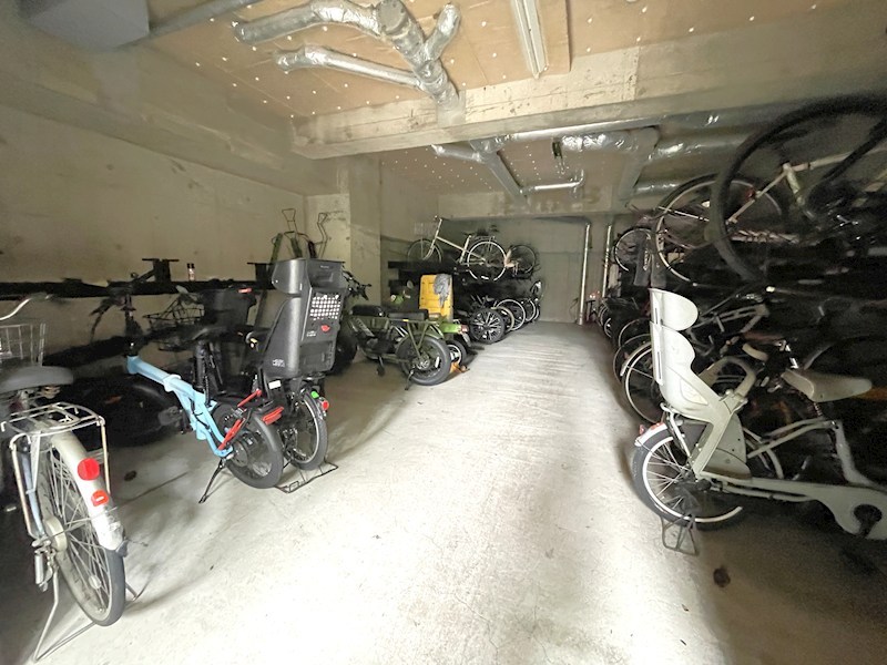朝日マンション白金通り 共用部写真（駐車場）