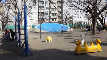 サンローズ 公園